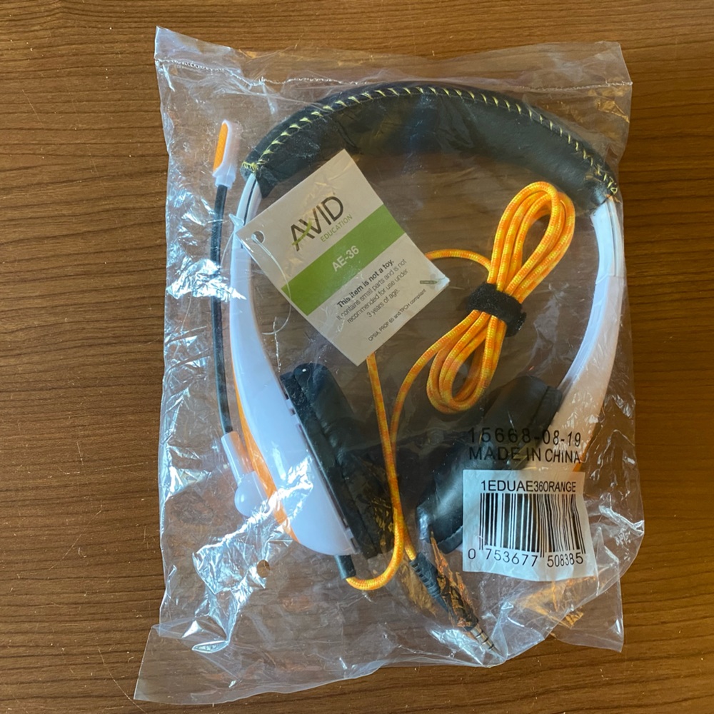 Avid Education AE-36 White Headset with Noise Cancelling Microphone.